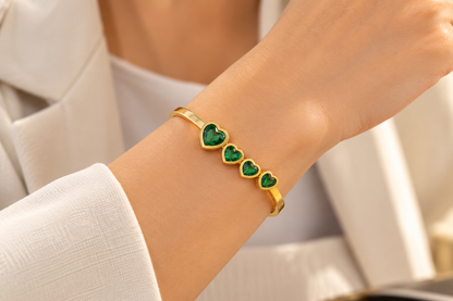 Emerald Heart Bangle – 18K Gold-Plated