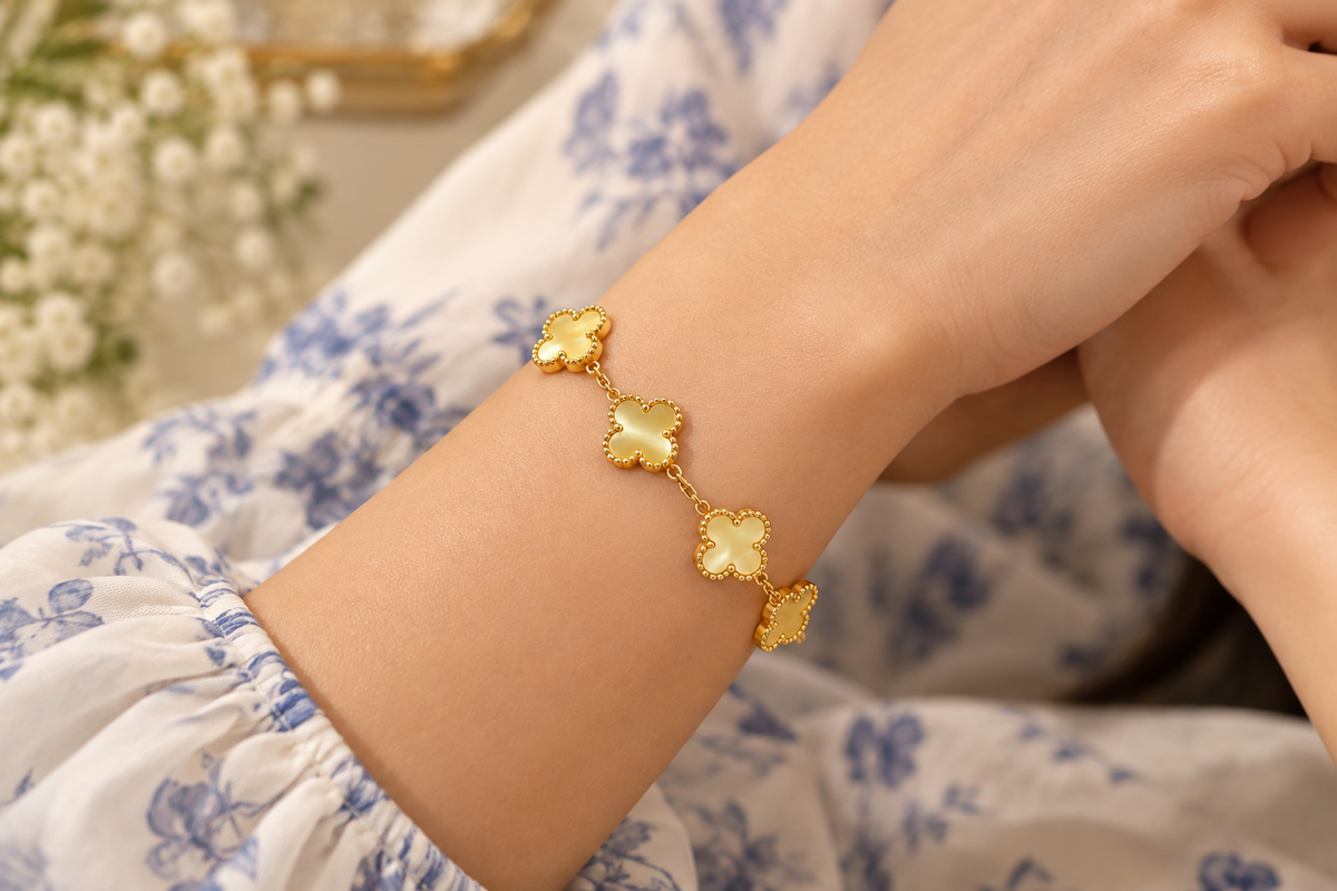 Clover Charm Bracelet – 18K Gold-Plated