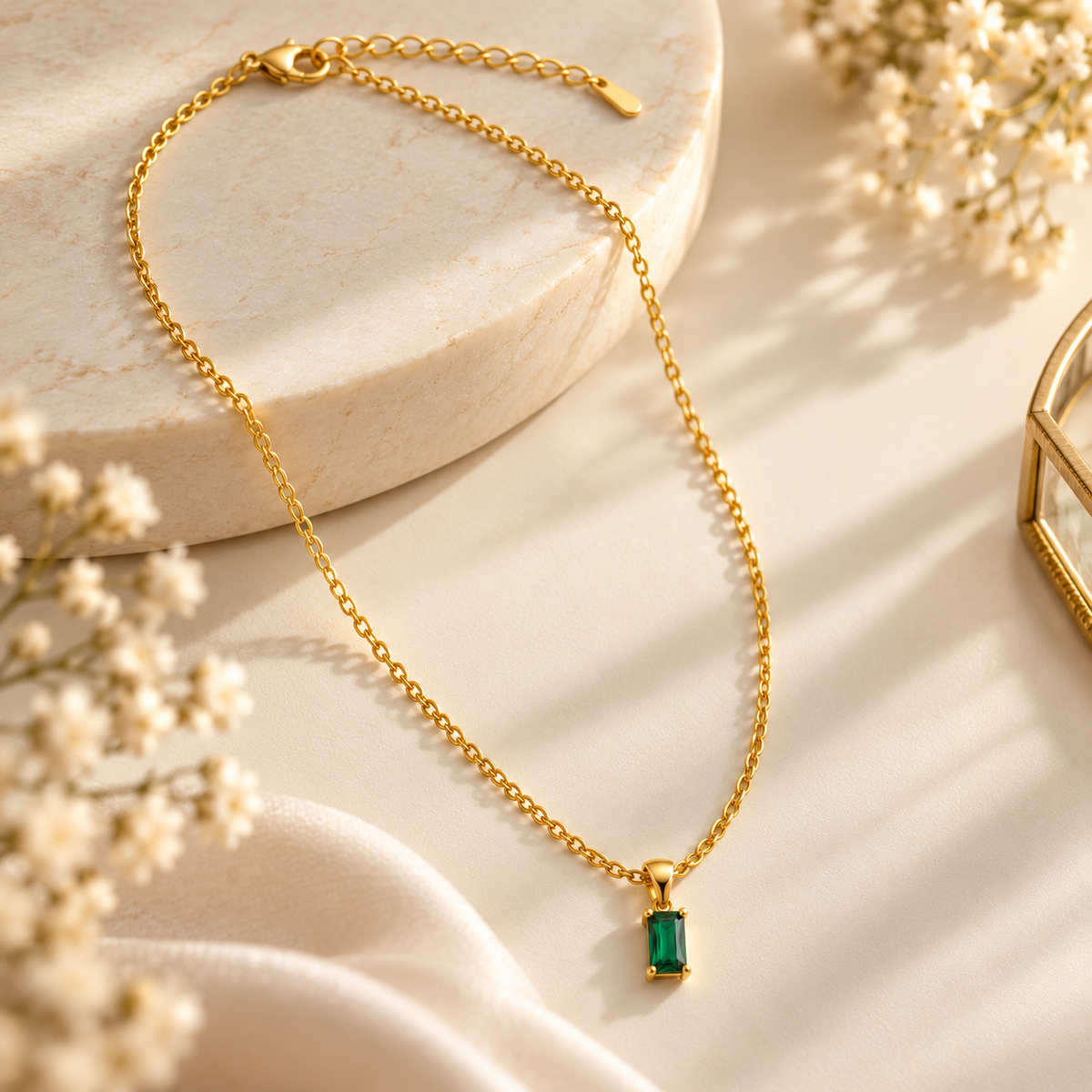 Emerald-Cut Green Pendant Necklace – 18K Gold-Plated