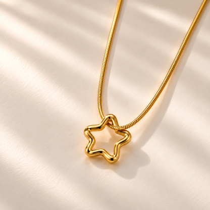 Minimal Star Pendant Necklace – 18K Gold-Plated