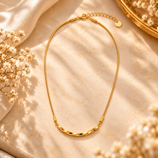 Celeste Sculpted Bar Necklace - 18K Gold-Plated