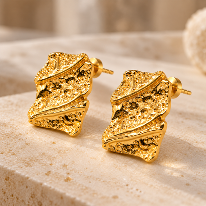 Hammered Wave Stud Earrings – 18K Gold-Plated