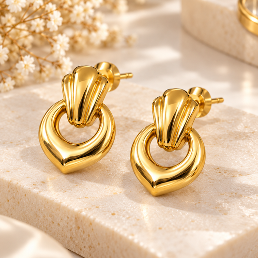 Sculpted Heart Hoop Earrings – 18K Gold-Plated