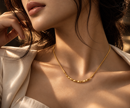 Celeste Sculpted Bar Necklace